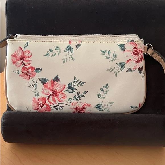 Nine West Floral Wristlet - Picture 4 of 6